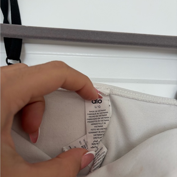 Alo Airbrush White and Black Two-Piece Set - Picture 8 of 13